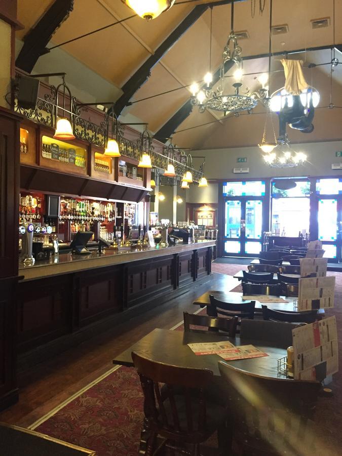 The Last Post Wetherspoon Hotel Southend-on-Sea Exteriör bild
